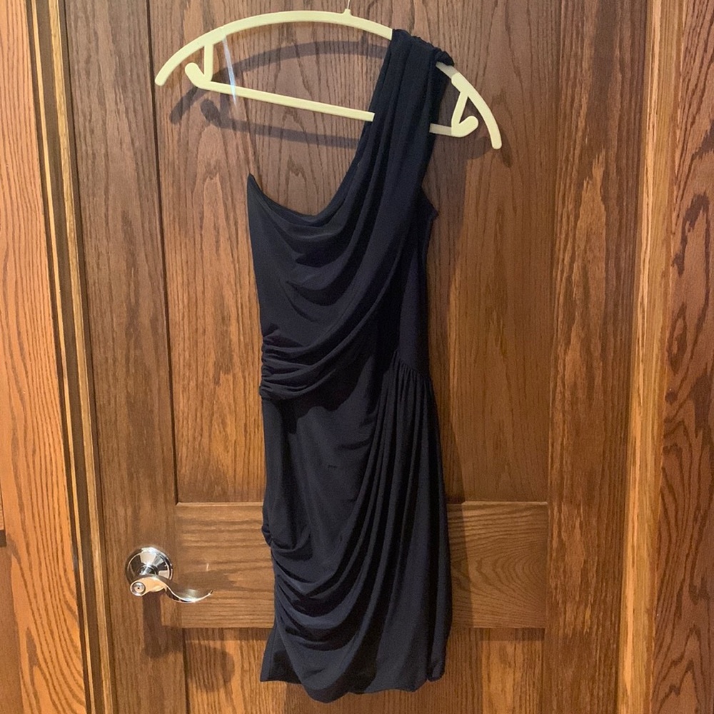 Navy Blue cocktail/wedding guest dress. Size medium, brand: Soprano